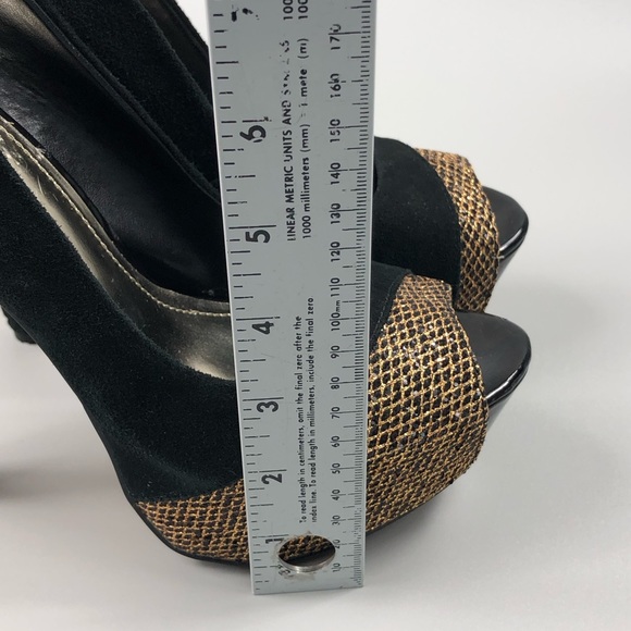 Wild Pair Suede Gold Mesh Peep Toe Heels Size 7.5 - Picture 15 of 15